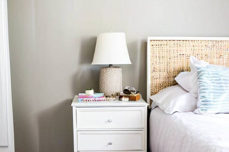 The Best Ways to Organize Your Bedroom Nightstands